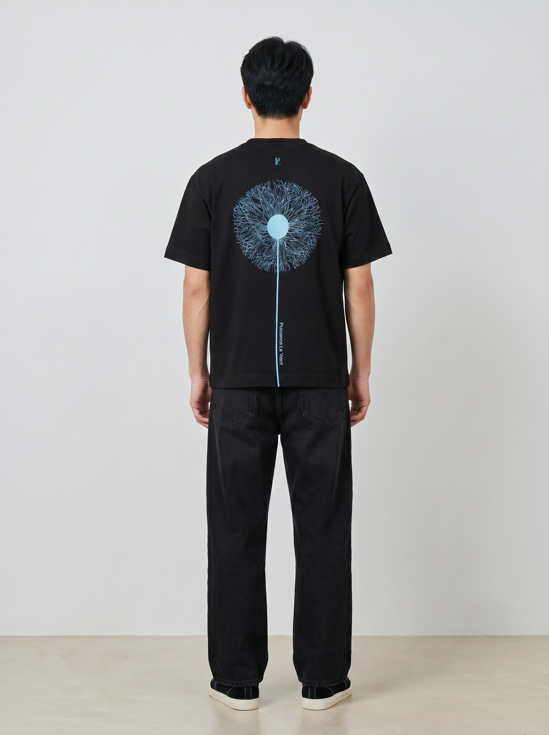 Limited Edition Tiefschwarz mit Tiffany-Akzent | T-Shirt