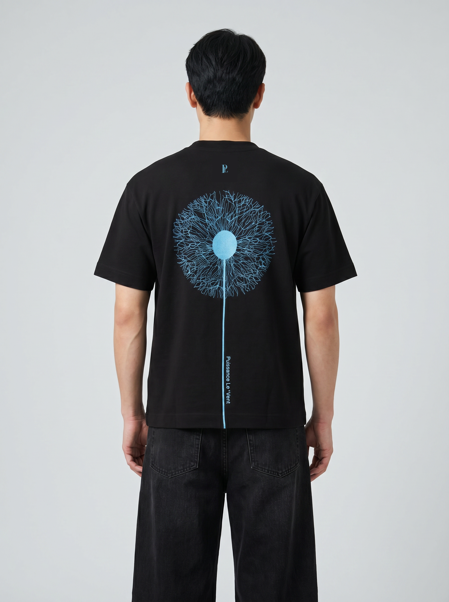 Limited Edition Tiefschwarz mit Tiffany-Akzent | T-Shirt